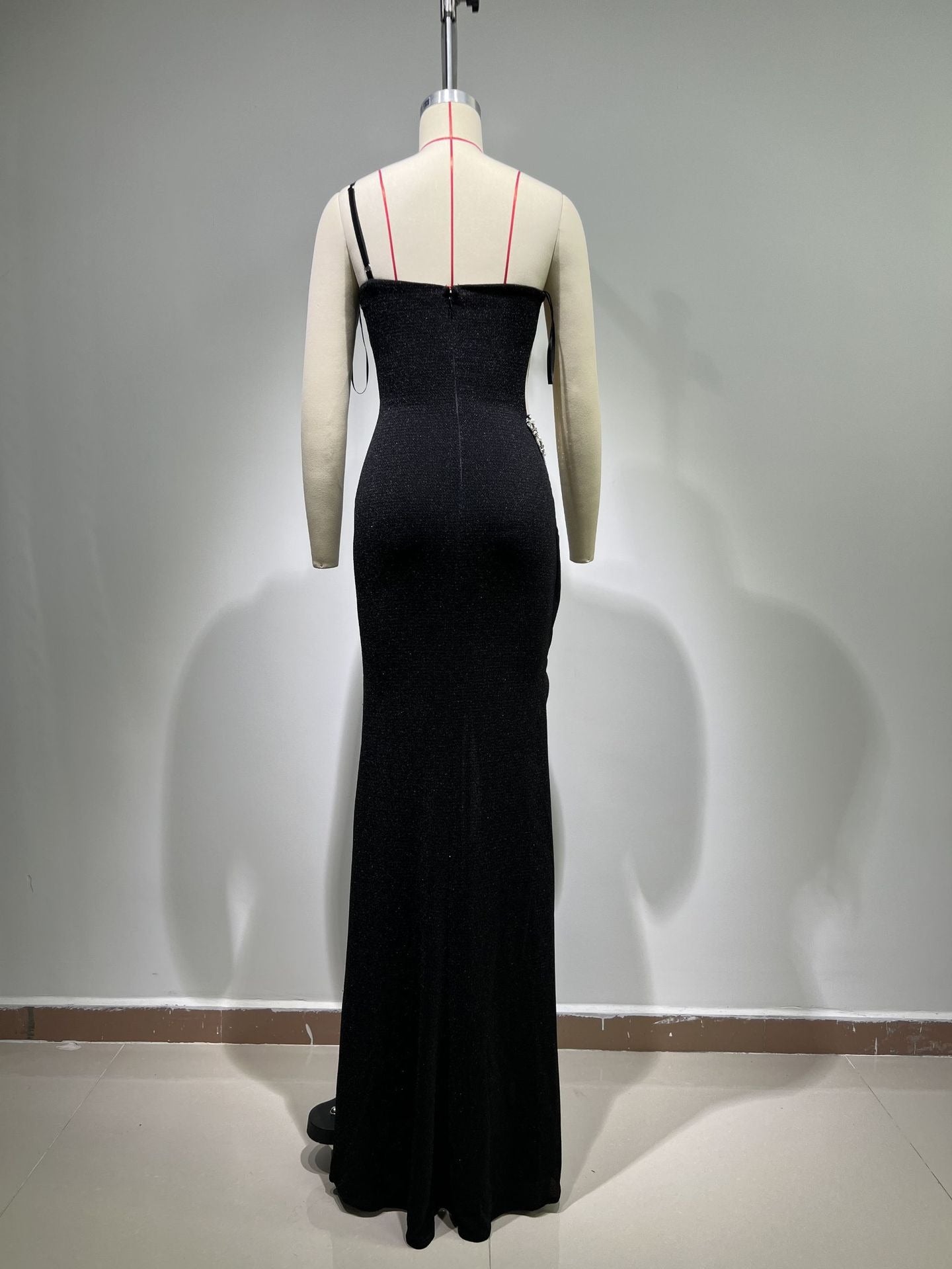 Long dress with sparkling rhinestones, tube top, sexy and elegant slit, host party stage outfit, European and American