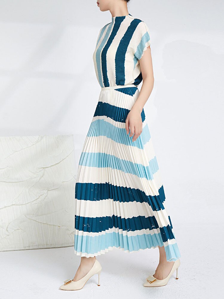 Elegant Pleated 2 Pieces Set Women's Printed Striped Turtleneck Short Sleeves Slim Tops High Waist Fold Skirts