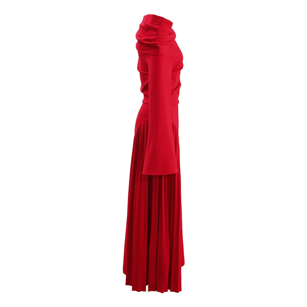 Vietnamese niche high-end stacked off shoulder dress women's autumn new collection waist cinching and slimming flared sleeves pleated long skirt