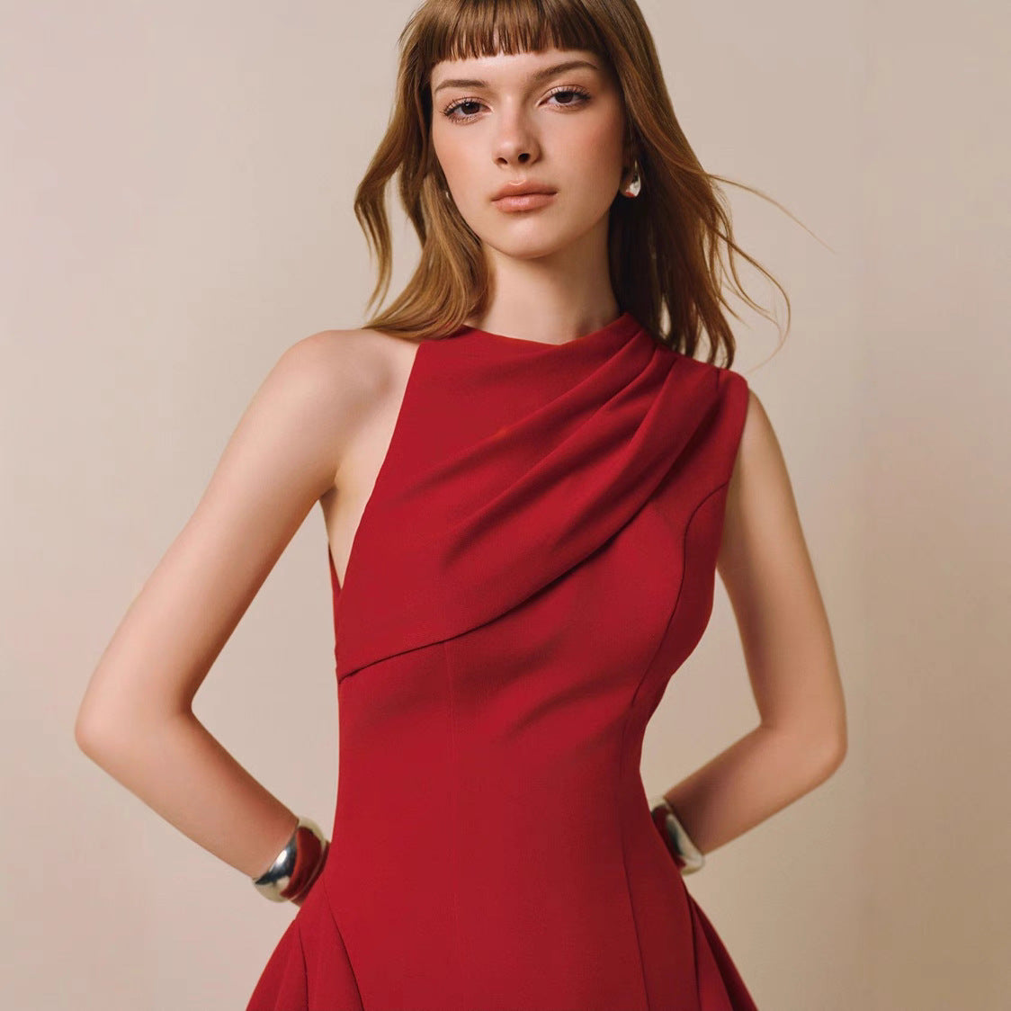 Elegant High-Quality Cape Sleeveless Dress with Design Sense and Noble Charm, Red Dress