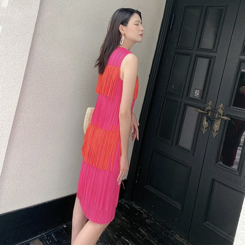 Woman Pleated Dress Hit Color Tassel Multi-layer Round Collar Sleeveless Loose Casual Style
