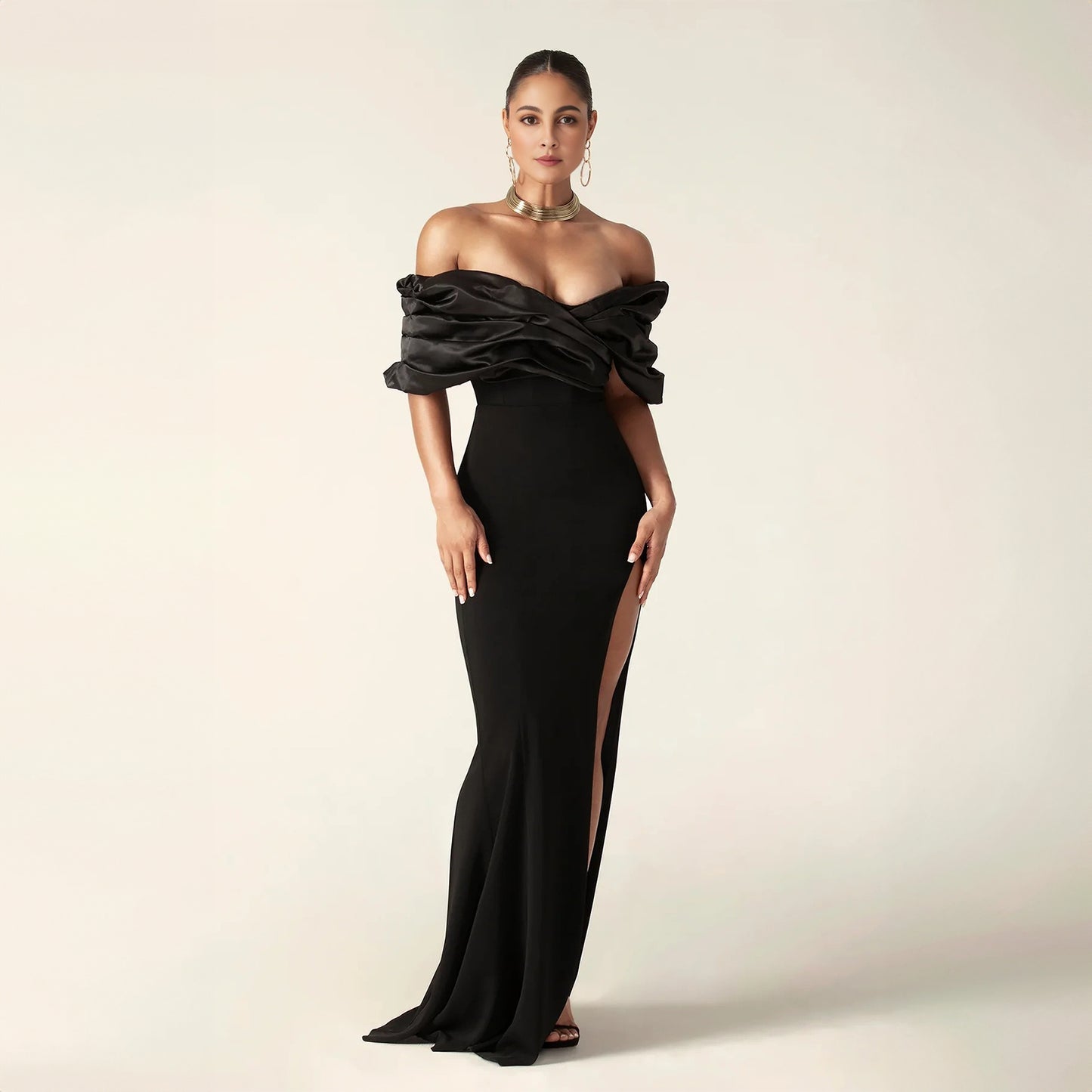 Black fashion pleated edge strapless dress for slimming, tight fitting, and floor length, with a hip hugging design