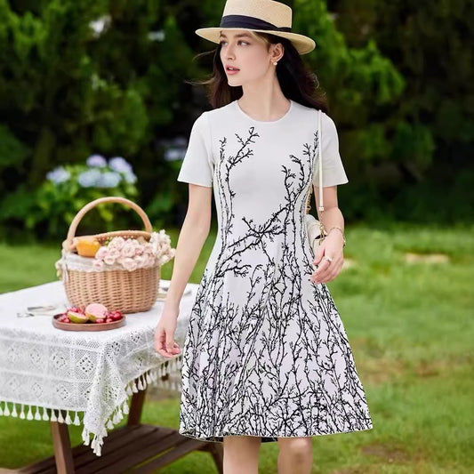 French style high-quality light mature temperament positioning Jacquard woven round neck short sleeved mini high elasticity knitted dress
