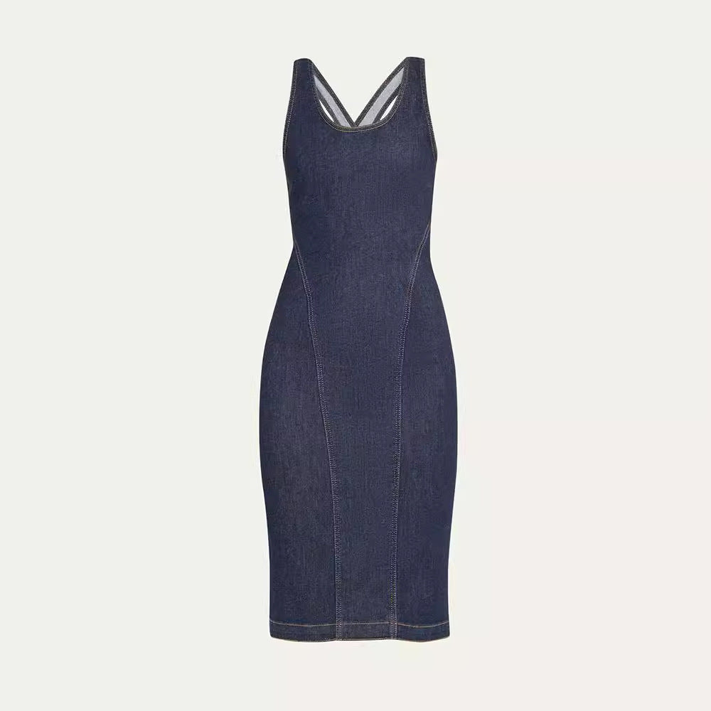Backless slim fit denim dress for women in summer, with a sense of high-end design and spicy girl temperament skirt