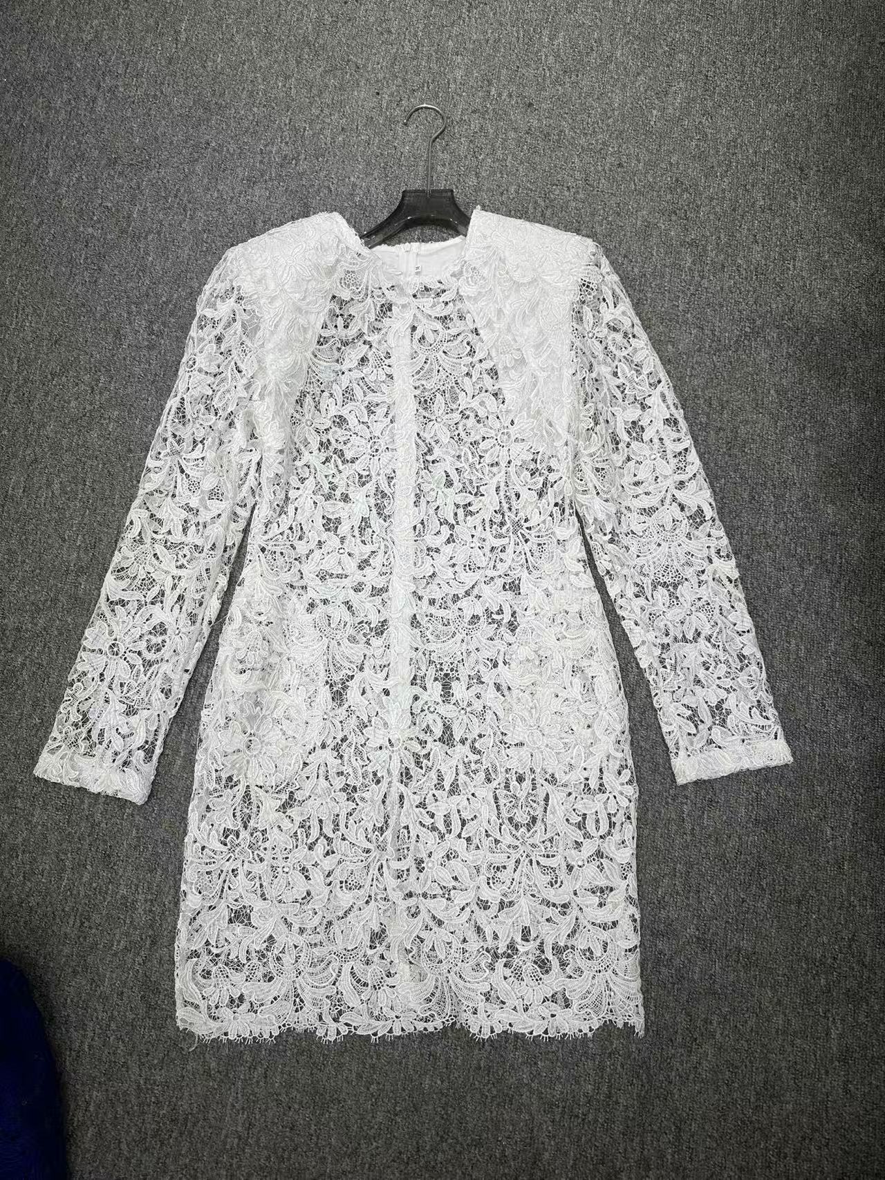 Slim fit waist hugging long skirt lace dress