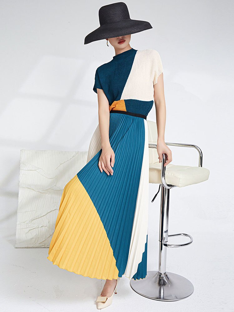 Contrast Color Pleated 2 Pieces Set For Women Slim Tops High Waist Fold Skirts Fashion Female Clothing
